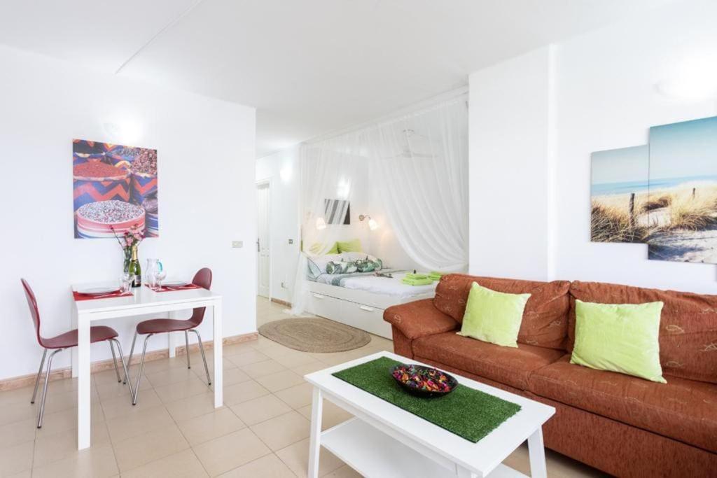 Cosy Studio With Balcony At Golf Del Sur, Tenerife Сан Мигел де Абона Екстериор снимка