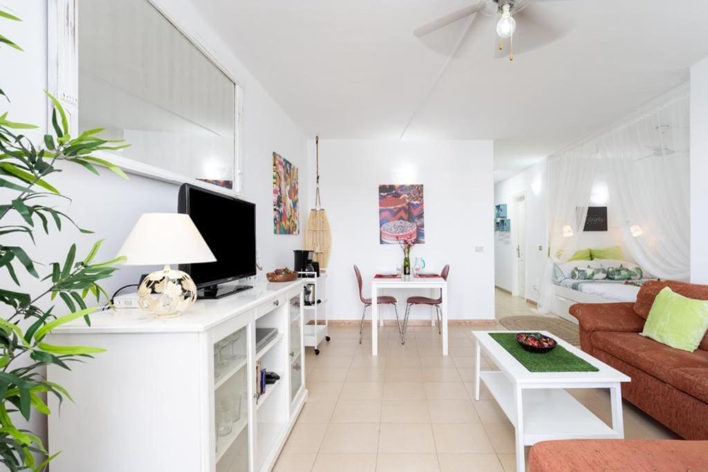 Cosy Studio With Balcony At Golf Del Sur, Tenerife Сан Мигел де Абона Екстериор снимка